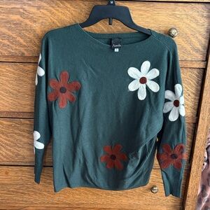 Auda Dark Green Floral Women's Sweater